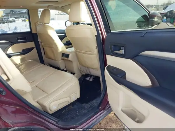 5TDJKRFH2GS263842 2016 TOYOTA HIGHLANDER - Image 8