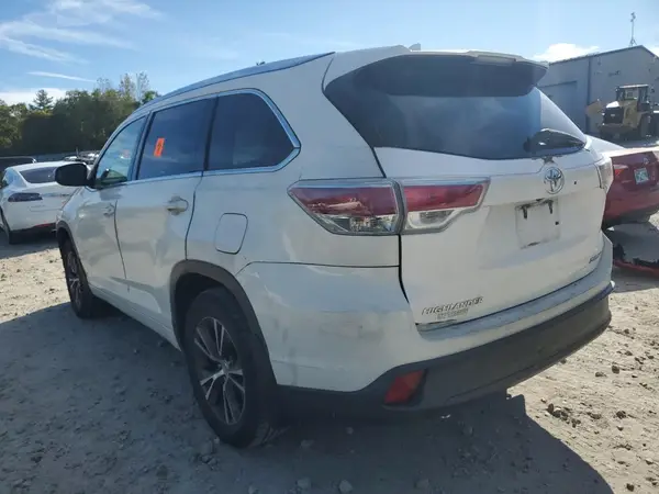 5TDJKRFH2GS264571 2016 TOYOTA HIGHLANDER - Image 2