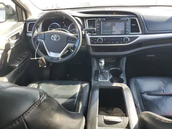5TDJKRFH2GS264571 2016 TOYOTA HIGHLANDER - Image 8
