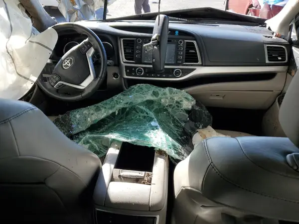 5TDJKRFH2GS265476 2016 TOYOTA HIGHLANDER - Image 8