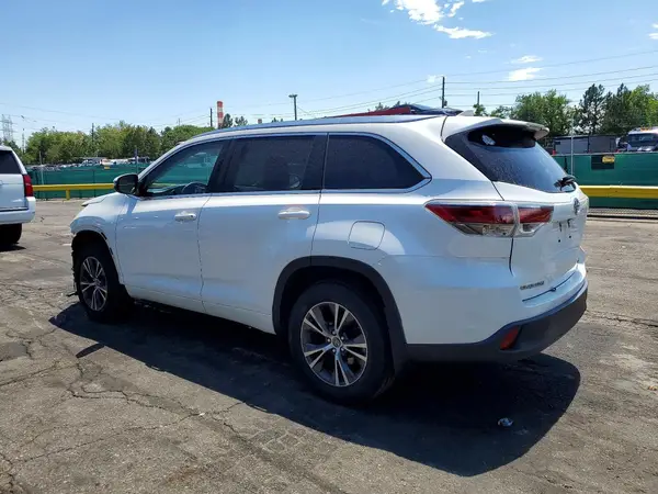 5TDJKRFH2GS267258 2016 TOYOTA HIGHLANDER - Image 2
