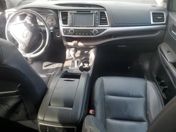 5TDJKRFH2GS270967 2016 TOYOTA HIGHLANDER - Image 8