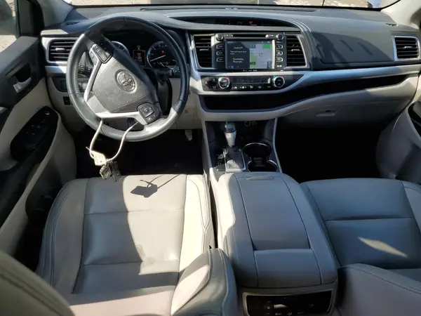 5TDJKRFH2GS280317 2016 TOYOTA HIGHLANDER - Image 8