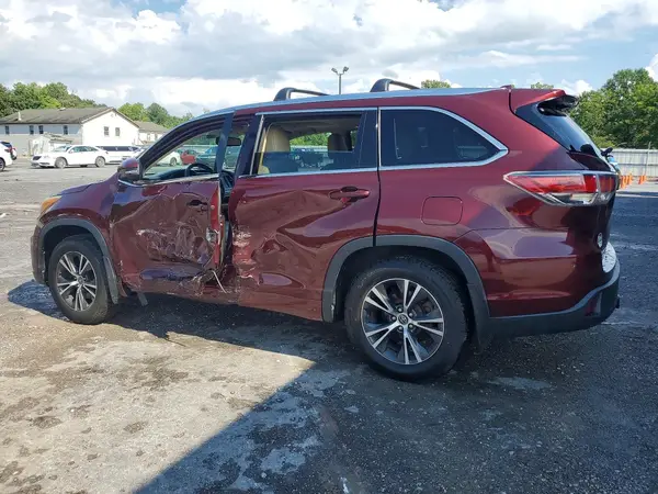 5TDJKRFH2GS285632 2016 TOYOTA HIGHLANDER - Image 2