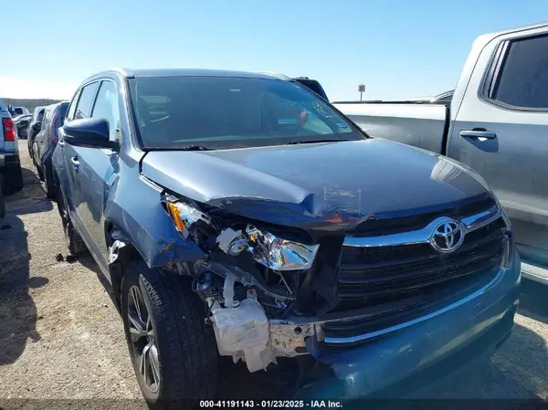 5TDJKRFH2GS286795 2016 TOYOTA HIGHLANDER - Image 1