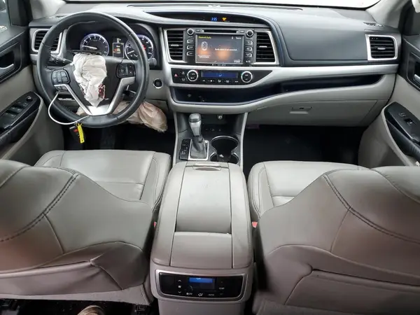 5TDJKRFH2GS287591 2016 TOYOTA HIGHLANDER - Image 8