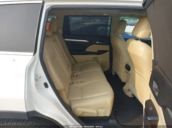 5TDJKRFH2GS302106 2016 TOYOTA HIGHLANDER - Image 8