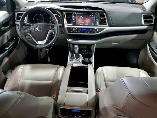 5TDJKRFH2GS305748 2016 TOYOTA HIGHLANDER - Image 8