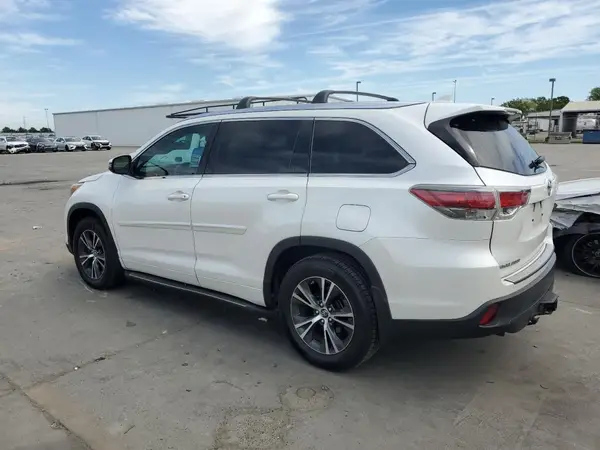 5TDJKRFH2GS306091 2016 TOYOTA HIGHLANDER - Image 2
