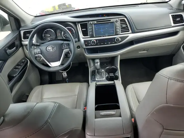 5TDJKRFH2GS306091 2016 TOYOTA HIGHLANDER - Image 8