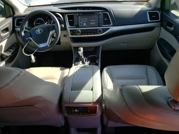 5TDJKRFH2GS311159 2016 TOYOTA HIGHLANDER - Image 8