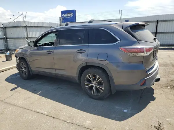 5TDJKRFH2GS318029 2016 TOYOTA HIGHLANDER - Image 2