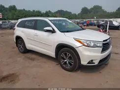 5TDJKRFH2GS328978 2016 TOYOTA HIGHLANDER