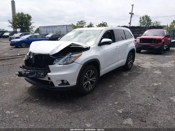 5TDJKRFH2GS331458 2016 TOYOTA HIGHLANDER - Image 2