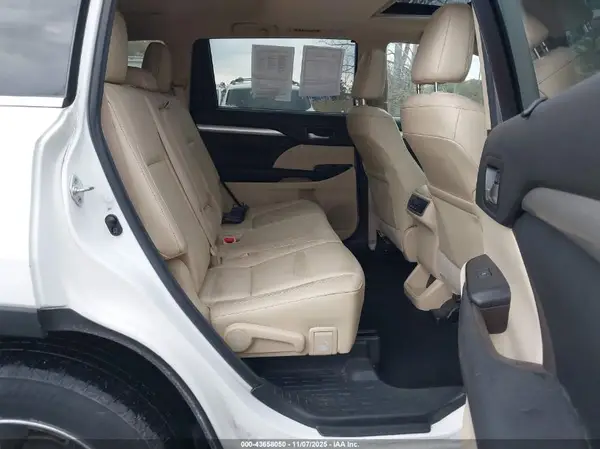 5TDJKRFH2GS335381 2016 TOYOTA HIGHLANDER - Image 8