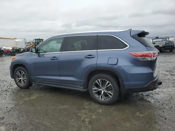 5TDJKRFH2GS338068 2016 TOYOTA HIGHLANDER - Image 2