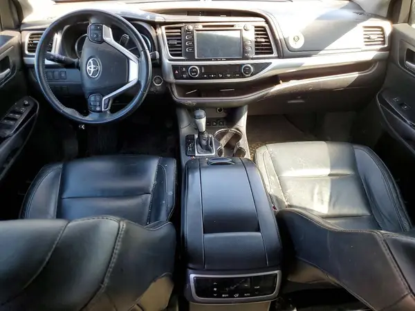 5TDJKRFH2GS339379 2016 TOYOTA HIGHLANDER - Image 8