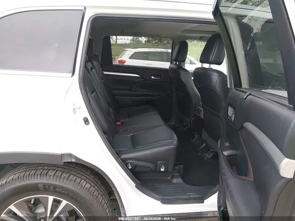 5TDJKRFH2GS344615 2016 TOYOTA HIGHLANDER - Image 8