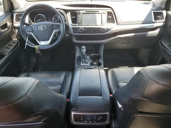5TDJKRFH2GS349927 2016 TOYOTA HIGHLANDER - Image 8