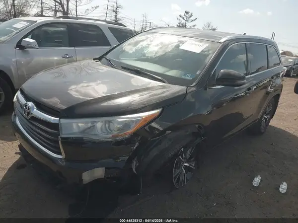5TDJKRFH2GS504704 2016 TOYOTA HIGHLANDER - Image 2