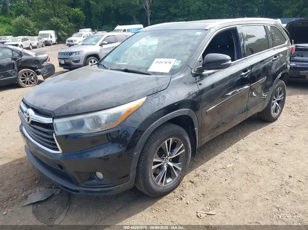 5TDJKRFH2GS505075 2016 TOYOTA HIGHLANDER - Image 2