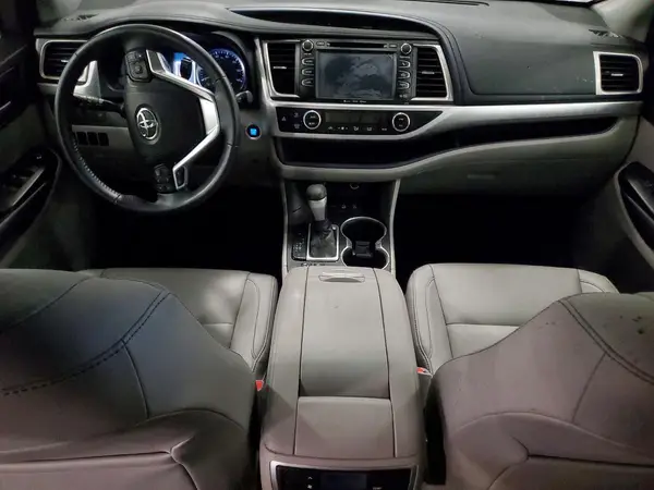 5TDJKRFH2GS505884 2016 TOYOTA HIGHLANDER - Image 8