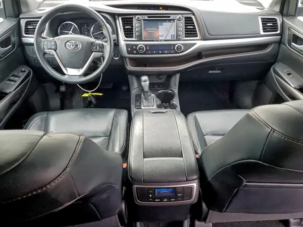 5TDJKRFH2GS506520 2016 TOYOTA HIGHLANDER - Image 8