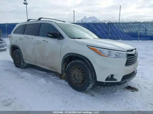 5TDJKRFH3GS226170 2016 TOYOTA HIGHLANDER - Image 1