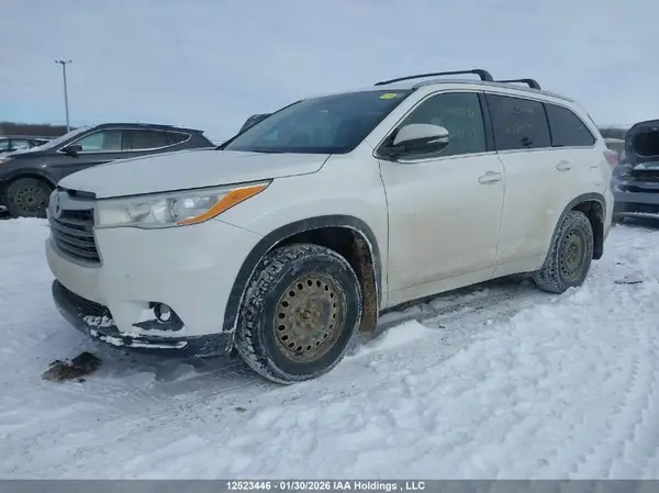 5TDJKRFH3GS226170 2016 TOYOTA HIGHLANDER - Image 2