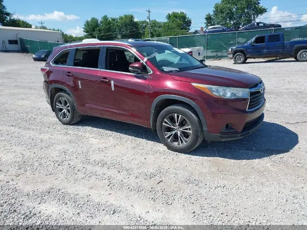 5TDJKRFH3GS226301 2016 TOYOTA HIGHLANDER - Image 1