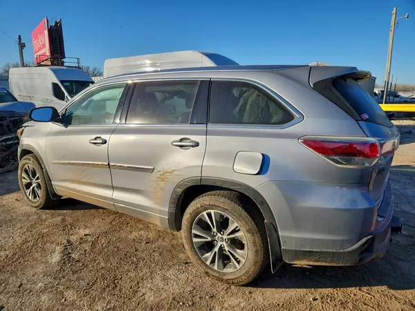 5TDJKRFH3GS231661 2016 TOYOTA HIGHLANDER - Image 2