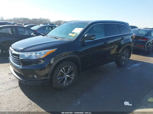 5TDJKRFH3GS232857 2016 TOYOTA HIGHLANDER - Image 2