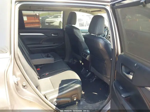 5TDJKRFH3GS235273 2016 TOYOTA HIGHLANDER - Image 8
