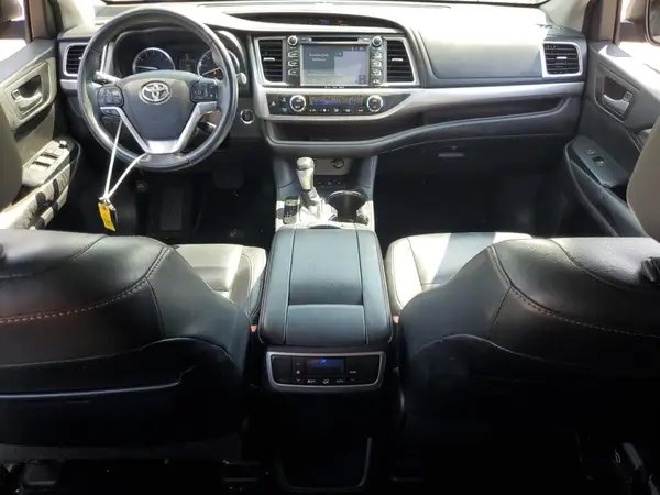 5TDJKRFH3GS239565 2016 TOYOTA HIGHLANDER - Image 8