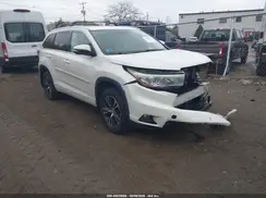 5TDJKRFH3GS256172 2016 TOYOTA HIGHLANDER