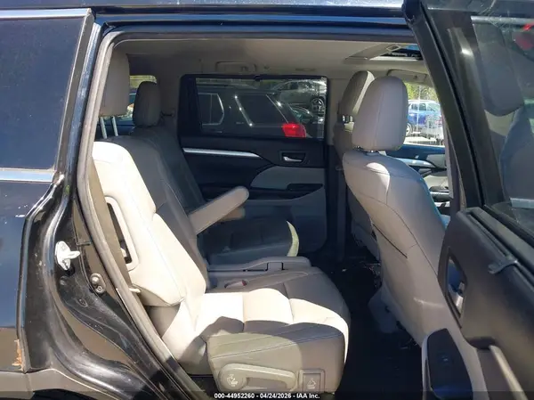 5TDJKRFH3GS256270 2016 TOYOTA HIGHLANDER - Image 8