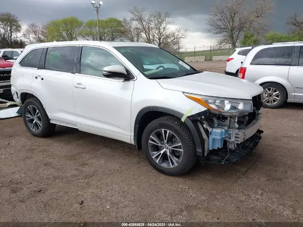 5TDJKRFH3GS260044 2016 TOYOTA HIGHLANDER - Image 1