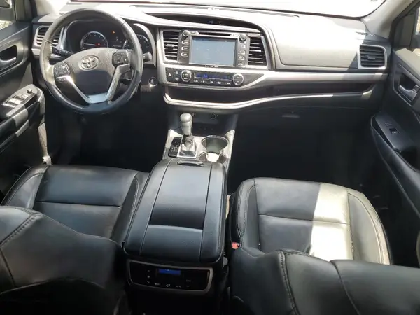 5TDJKRFH3GS267365 2016 TOYOTA HIGHLANDER - Image 8