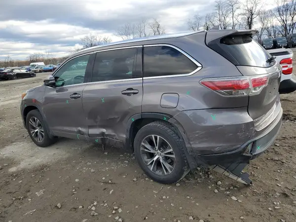 5TDJKRFH3GS275708 2016 TOYOTA HIGHLANDER - Image 2