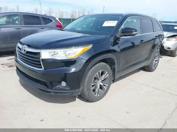5TDJKRFH3GS276227 2016 TOYOTA HIGHLANDER - Image 2