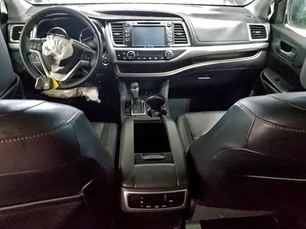 5TDJKRFH3GS279130 2016 TOYOTA HIGHLANDER - Image 8