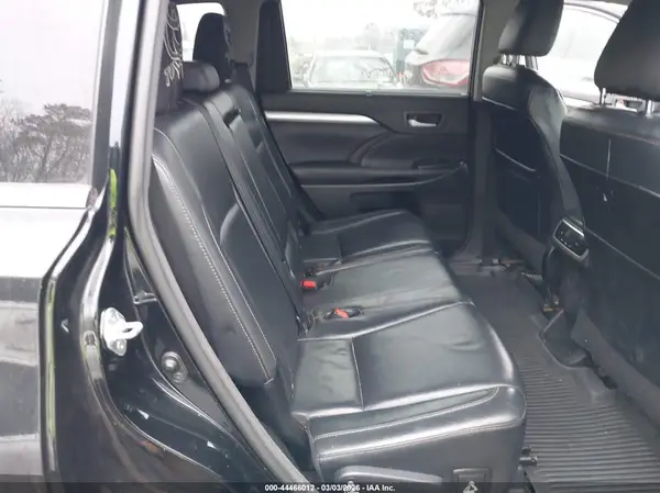 5TDJKRFH3GS279953 2016 TOYOTA HIGHLANDER - Image 8