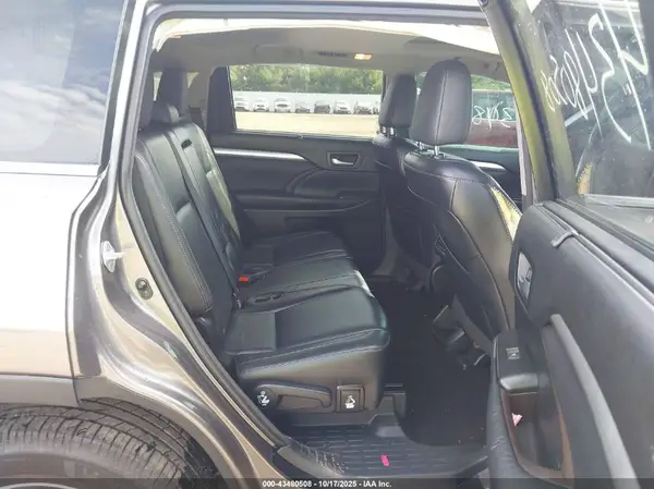 5TDJKRFH3GS283968 2016 TOYOTA HIGHLANDER - Image 8