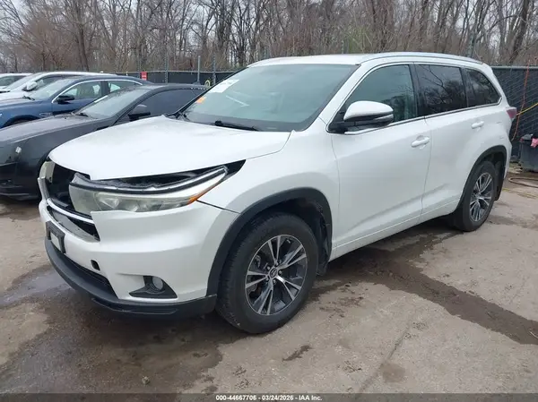 5TDJKRFH3GS284778 2016 TOYOTA HIGHLANDER - Image 2