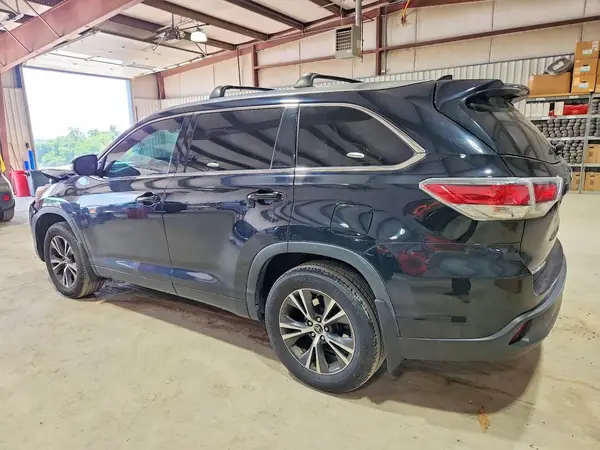 5TDJKRFH3GS287342 2016 TOYOTA HIGHLANDER - Image 2