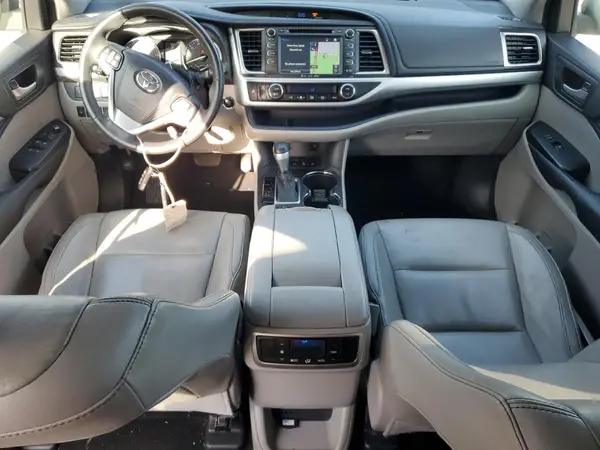 5TDJKRFH3GS291634 2016 TOYOTA HIGHLANDER - Image 8