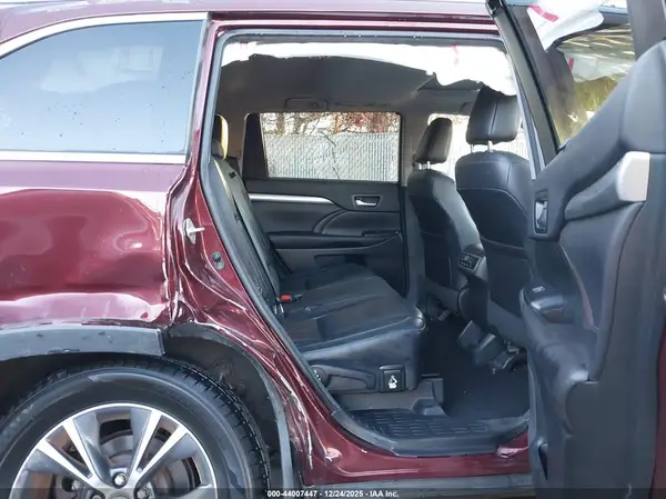 5TDJKRFH3GS301224 2016 TOYOTA HIGHLANDER - Image 8