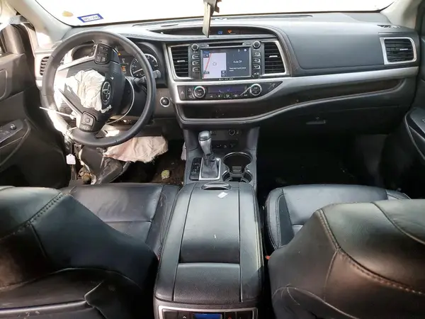 5TDJKRFH3GS301482 2016 TOYOTA HIGHLANDER - Image 8
