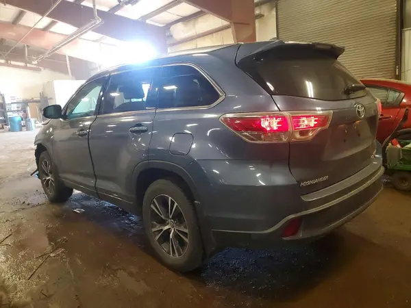 5TDJKRFH3GS305516 2016 TOYOTA HIGHLANDER - Image 2