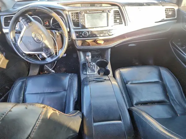 5TDJKRFH3GS321294 2016 TOYOTA HIGHLANDER - Image 8